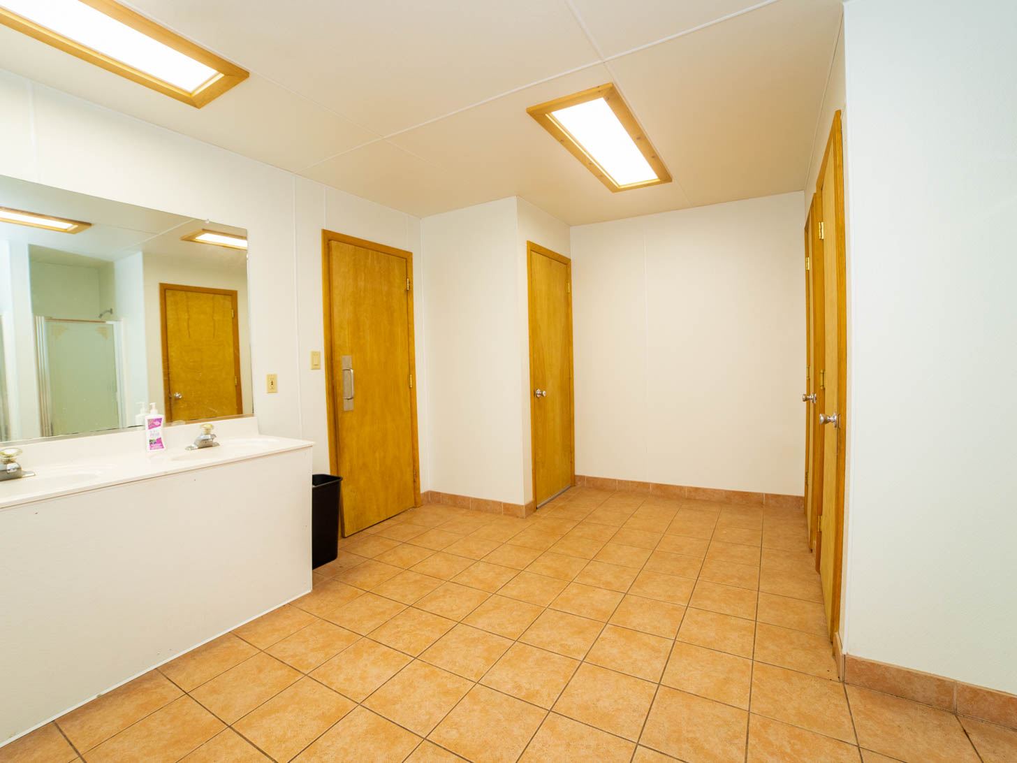 bathroom area of a cabin with sinks